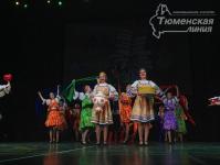 Двадцатилетие коллектива отметил ансамбль народно-сценического танца «Вереск». Фото ИА "Тюменская линия"