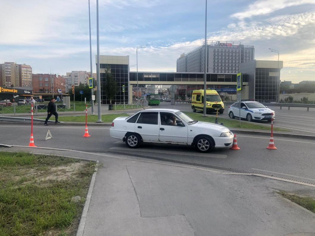 Мотоциклист сбил велосипедиста на переходе в Тюмени и сбежал | 28.07.2023 |  Тюмень - БезФормата