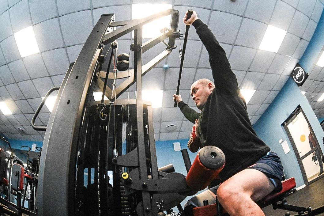 Занятия спортом делают доступными для участников СВО в Тюменской области 