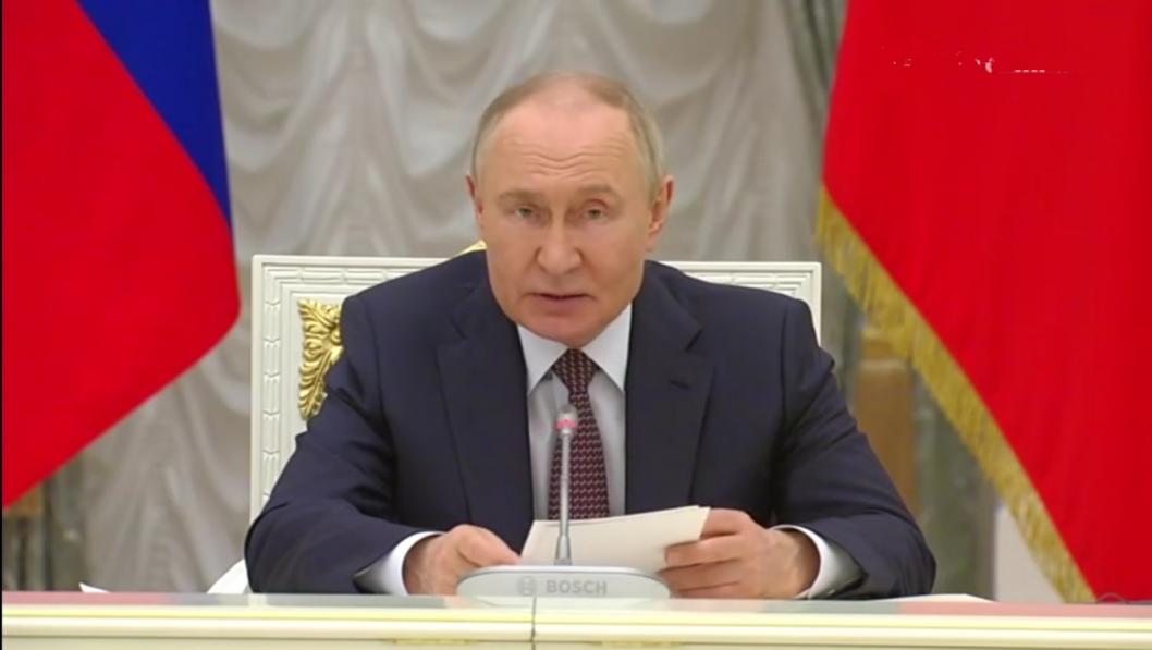 скриншот видео kremlin.ru