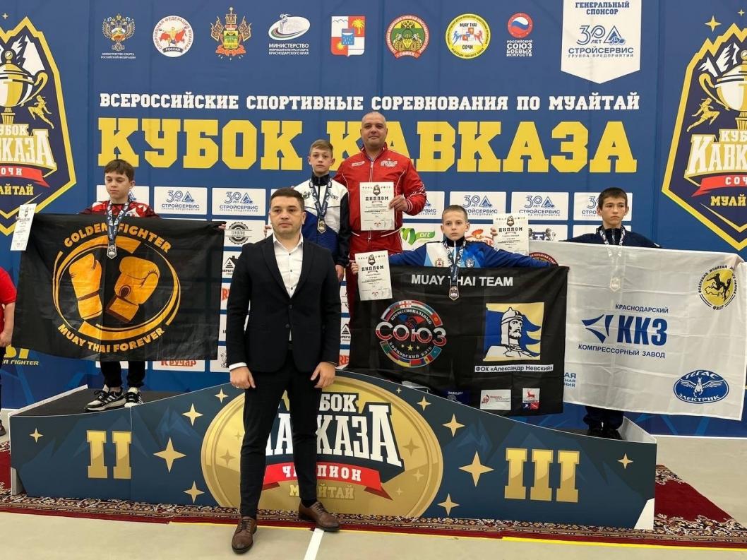 Золото всероссийских соревнований по тайскому боксу выиграл тюменец Кирилл Сименчин