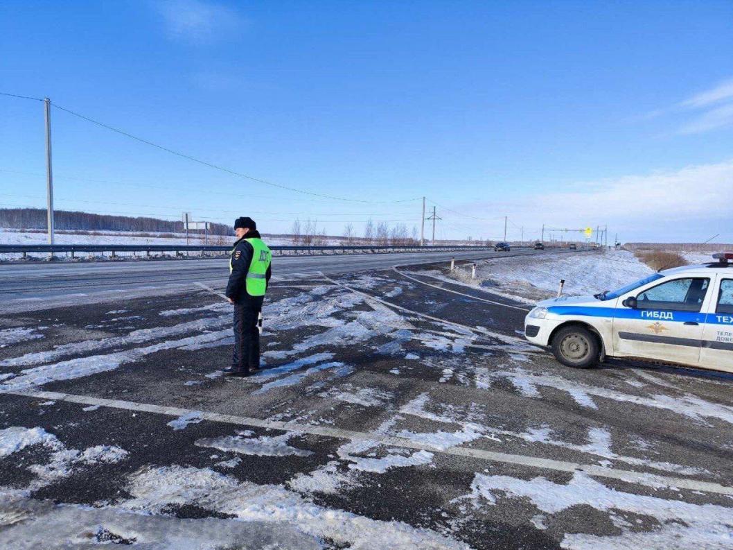 20 нарядов ДПС несут службу на трассе Тюмень - Ханты-Мансийск 30 октября |  30.10.2023 | Тюмень - БезФормата