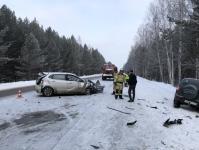 На 30 км трассы Тюмень - Ялуторовск столкнулись "Шевроле Нива", "Киа" и ГАЗель.