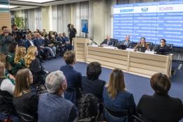 Александр Аксенов