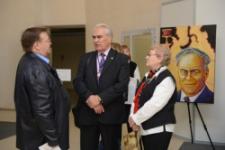 Международный форум "Нефть. Газ, Тэк" в тюменском технопарке. 19.08.2012г. фото Сергея Русанова.