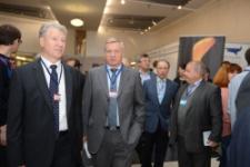 Международный форум "Нефть. Газ, Тэк" в тюменском технопарке. 19.08.2012г. фото Сергея Русанова.